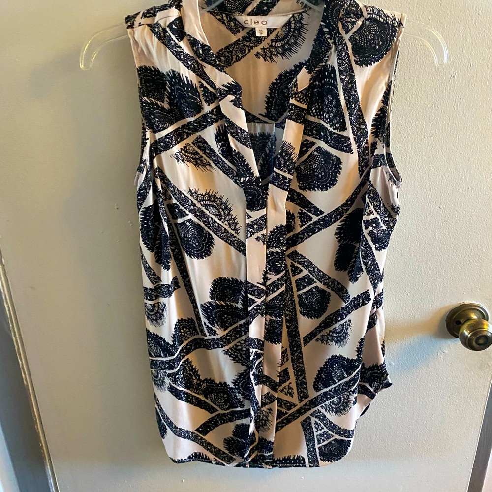 Ladies Cleo top. XS